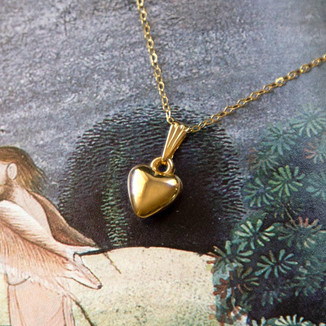 vintage gold mini heart necklace